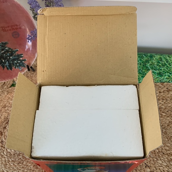 Kurt Adler, Raggedy Ann stocking hanger, EUC - Picture 4 of 11